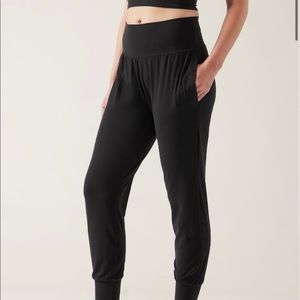 ATHLETA SALUTATION JOGGER SIZE L (they look smaller though!!)